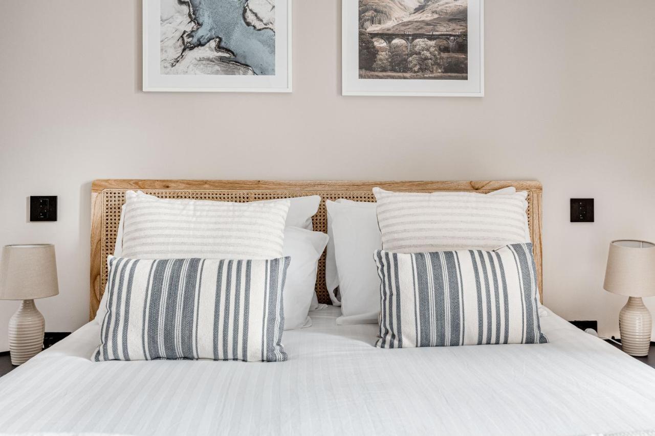 Charming 1 Bedroom Apt , Town Centre, Wifi, Free Parking By Tent Serviced Apartments Staines-upon-Thames ภายนอก รูปภาพ
